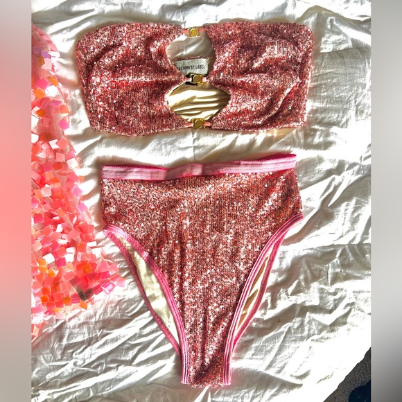 East n West set - Picture 5 of 8